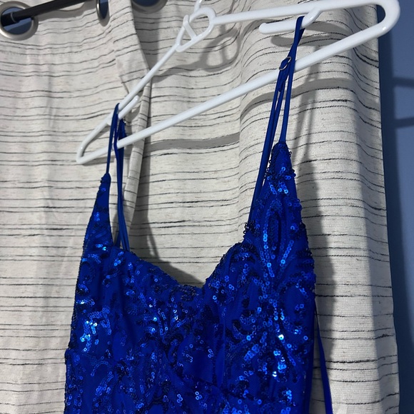 Blue prom dress - Picture 3 of 3